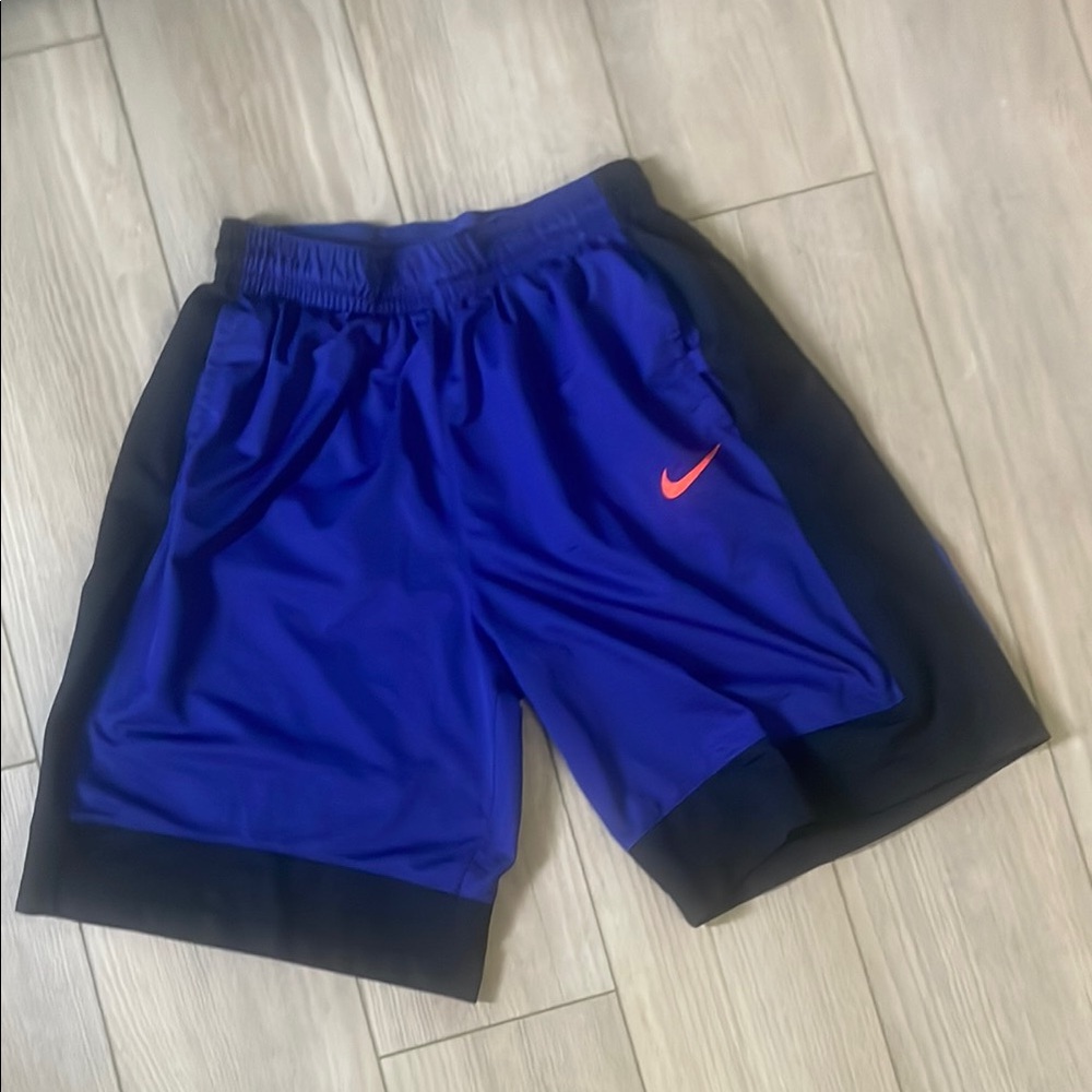 Nike Men's Blue and Black Athletic basketball shorts, size large